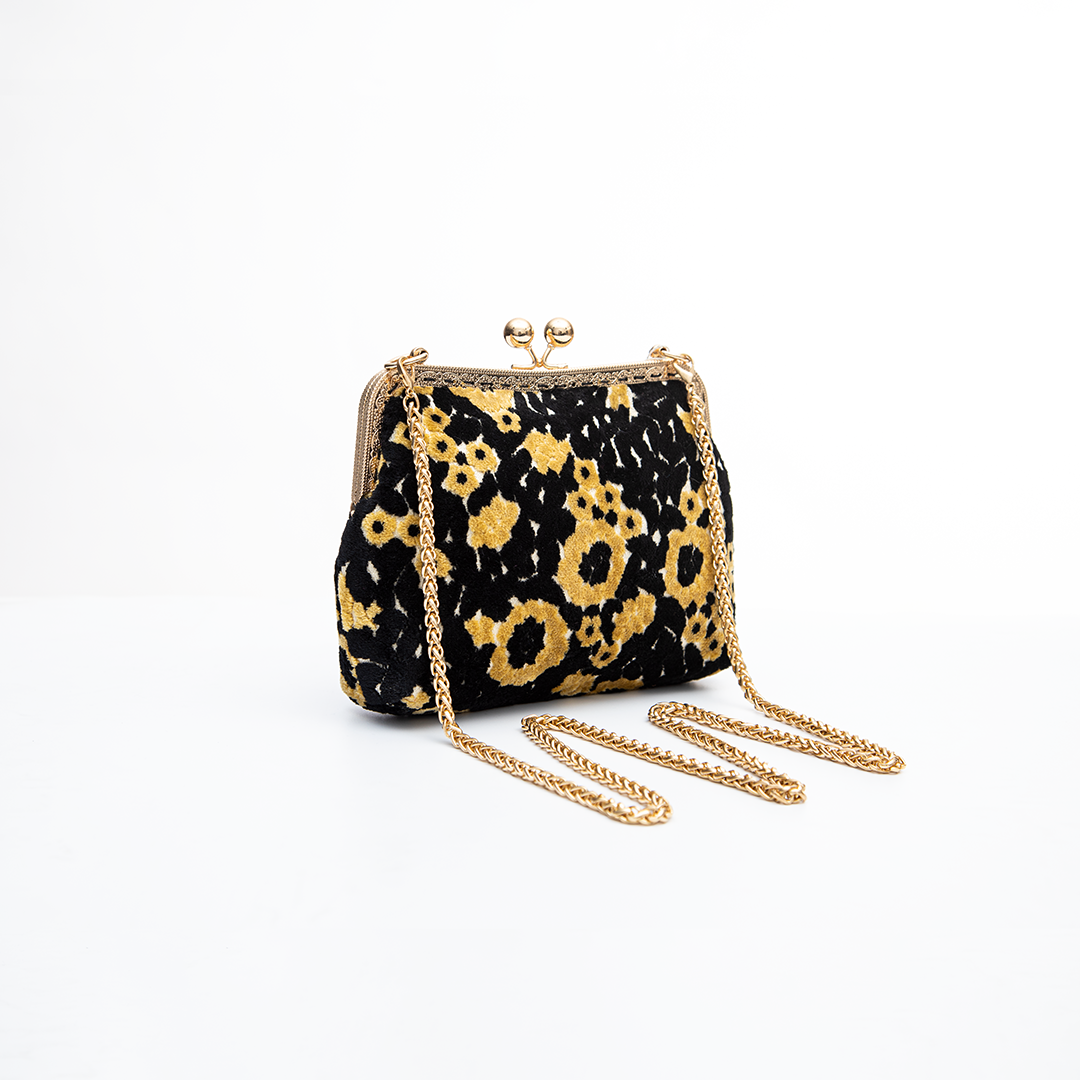 Sophisticated Black & Gold Floral Kiss-Lock Purse with Golden Chain