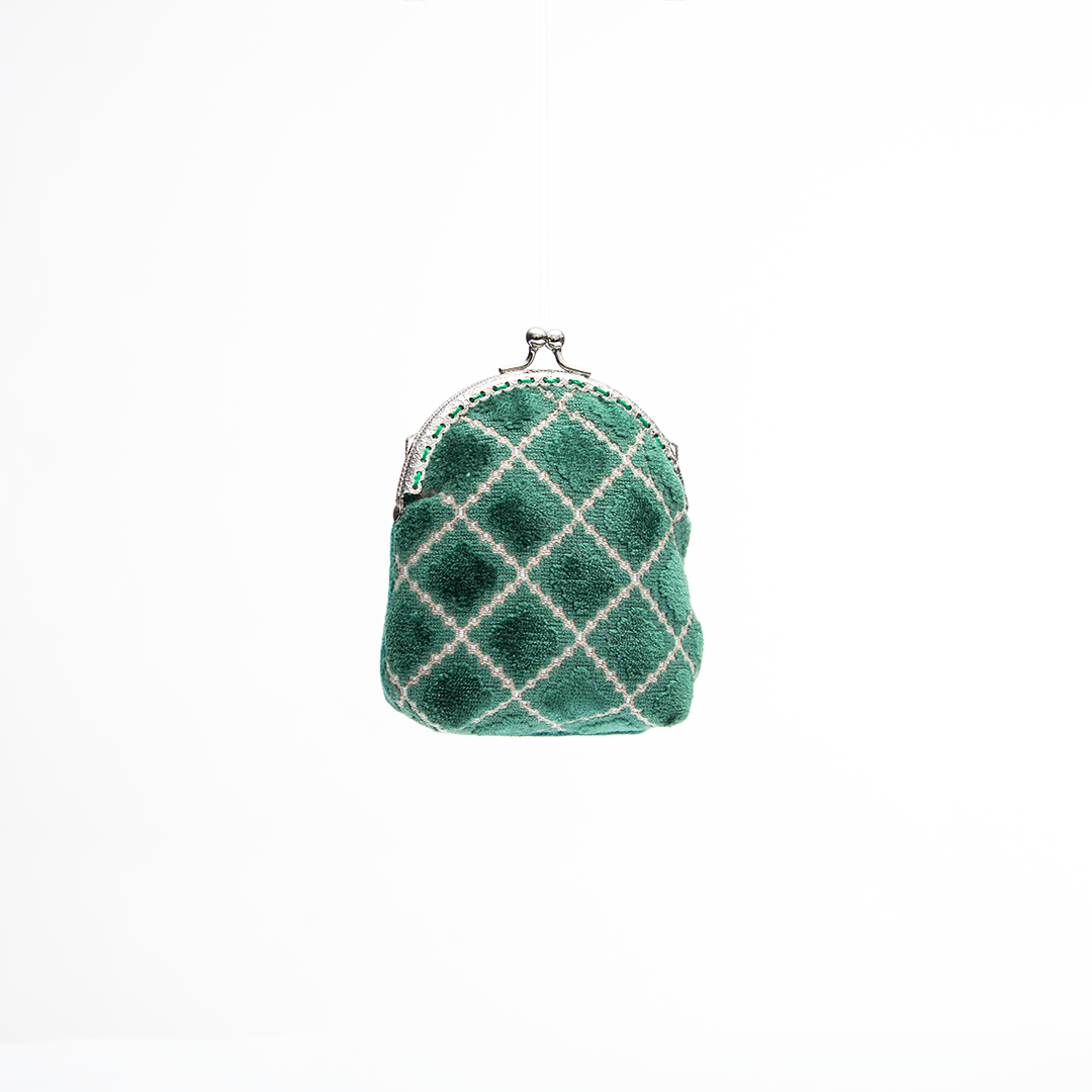 Emerald Lattice Velvet Kiss-Lock Coin Purse